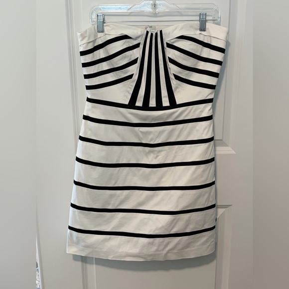 Gianni Bini Dresses & Skirts - Women’s Gianni Bini Strapless Dress Size 10 White with Black Stripes 27 1/2”